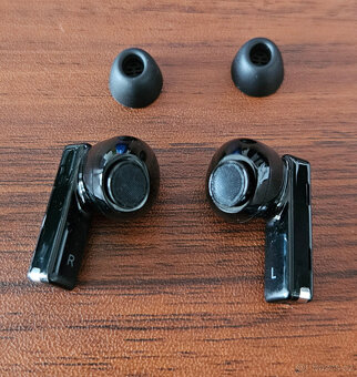 Huawei FreeBuds Pro, černé - 3