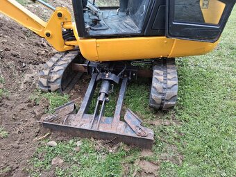 Jcb 8018 - 3