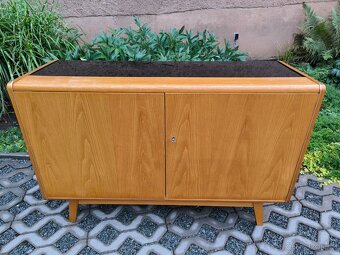 Retro komoda B. Landsman a H. Nepožitek - 60. léta - 3