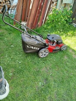 Pojezdová sekačka Vari s motorem Honda GCVx145 - 3