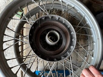 Náboje, kola, středy a řetězovky Jawa/CZ - 3