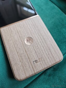 Motorola RAZR 60 Ultra (hneda, 16GB/512GB) - 3