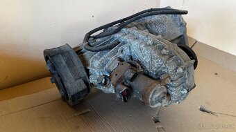 VW TOUAREG 7L - ROZVODOVKA 0AD341011 - 3