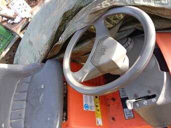 Zahradní traktůrek Husqvarna LT 125 plus sklápěcí vozík a br - 3