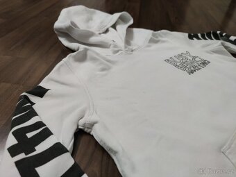 Bílá mikina s kapucí - 3