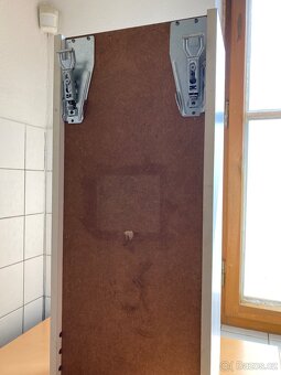 Koupelnová skříňka - 3