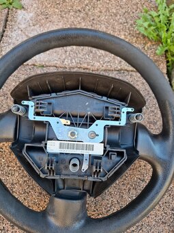 PEUGEOT 206 -- AIRBAG + VOLANT - 3