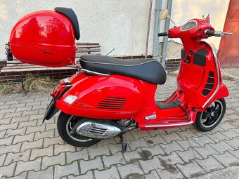 Vespa 300 gts - 3