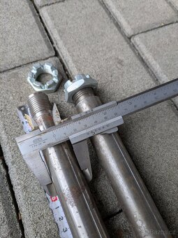 Čepy s maticí Tatra - 3