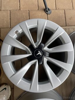TESLA KOLA R19x8.5J - 3
