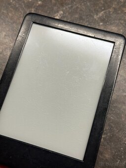 Čtečka knih Amazon Kindle 10. gen 8GB černá 2 - 3