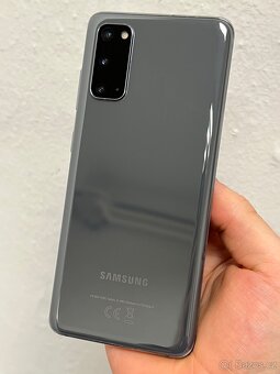 Samsung Galaxy S20 128GB Šedý - 3