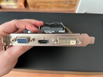 Grafická karta SAPPHIRE R7 240 1G D5 BOOST - 3