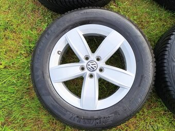 Prodám sadu ALU disků Orig. W Corvara R17 s pneu 215/65/R17 - 3