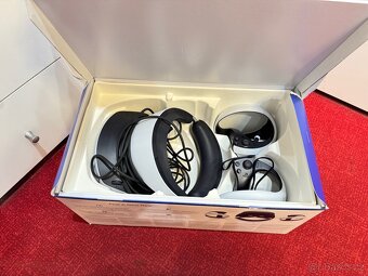 V ZÁRUCE Playstation VR2 - 3