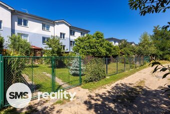 Prodej světlého bytu 3+kk, 59 m² s balkonem a parkováním, Pr - 3