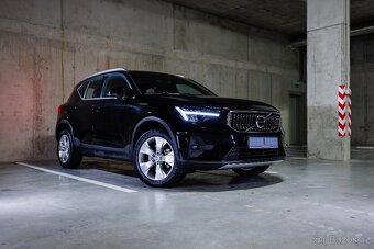 Volvo XC40 B3 Plus Bright 2023, len 25 000 km, HK hudba, DPH - 3
