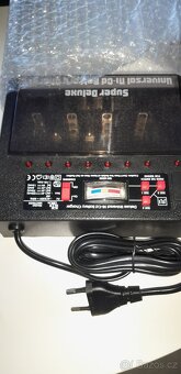 Univerzální nabíječka baterek - 3