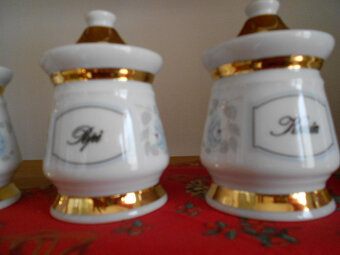 Porcelánové kořenky - 3