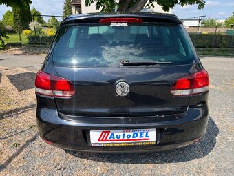 VW Golf 1.6 MPi Senzory, ALU, Výhřev Sedadel - 3