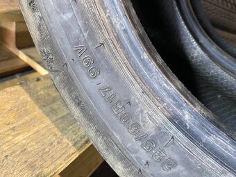 Zimní pneu 225/60 R17 99V Fortuna 5mm - 3