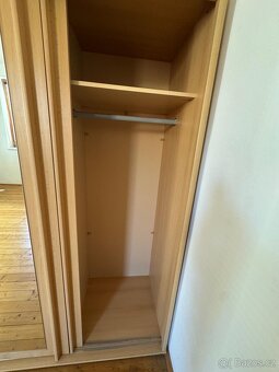 Skříň-dřevotříska, imitace dubu - 3