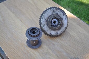 Zadní rozeta Pérák 250/350 - 3