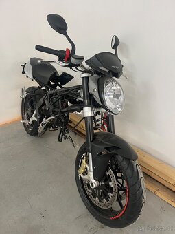 MV Agusta Brutale 675 - 3