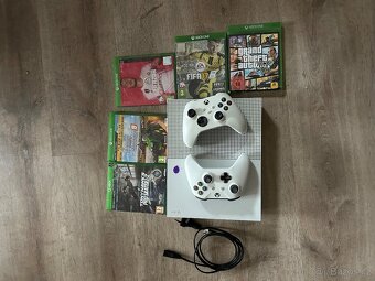 X box One S 1TB - 3