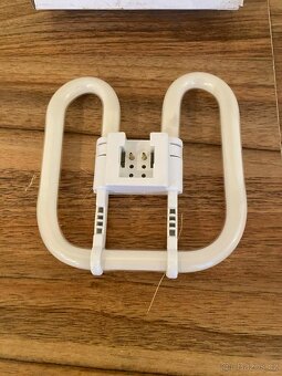 Kompaktní zářivka 2D, 16W, GR8, 3000 K - 3