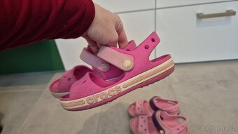 Crocs sandale 2 ks, oboje za 300,- - 3