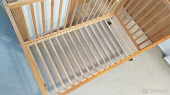 Dětská dřevěná postýlka - 3