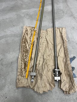 Kuličkový šroub vodicí - 3