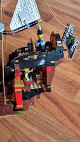 Lego Pirátská loď 3v1 - 3