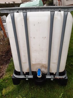 Kontejner IBC 600 lt na vodu - 3