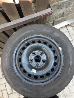 Prodám 4 plechové disky na Škoda octavia i s pneumatikami - 3
