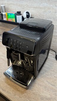Kávovar Philips řady 2200 - 3