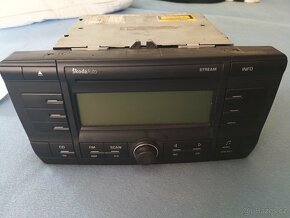 Bluetooth7023B,Kenwood kdc-m4524g,Sony cdx-s2250,Škoda strea - 3