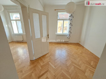 Pronájem bytu 57m2, cihlový dům, Praha 7, Milady Horákové - 3