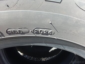 235/65/16C Maxxis - 3