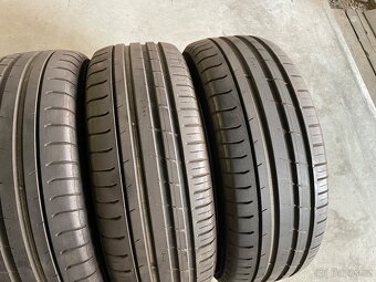 prodám letní pneumatiky 235/60/18 Nokian celá sada - 3