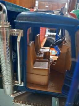 Nákladní auto MACK Granite se sklápěčkou - Bruder 2823 - 3
