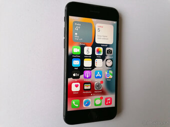 Smartphone Apple iPhone 7 128GB Black - chytrý telefon - 3