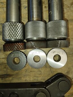 Rádlovací držák. - 3