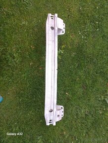 Audi Q7-výztuha zadního nárazníku - 3