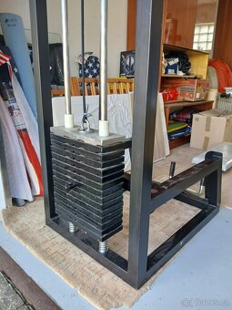 Posilovací stroj - 3