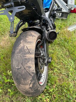 Ladeny vyfuk SC Project GP70-R s mezisvodem na Suzuki Gsx-S - 3