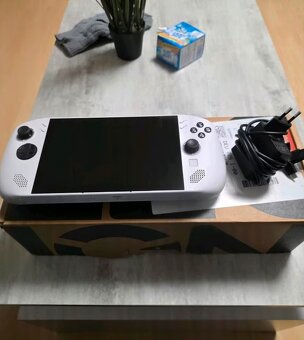 Lenovo Legion Go - 3