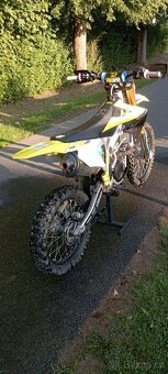 Suzuki RMZ 450 - 3
