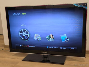 Samsung 40" LED TV - 3
